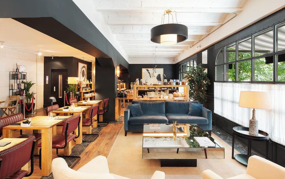 Balai Menunggu Gambar