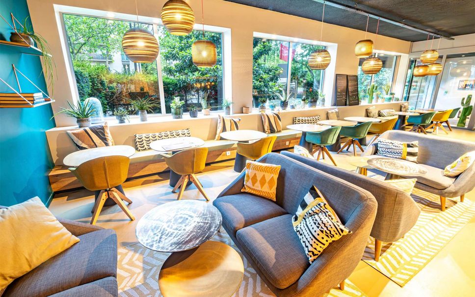 Balai Menunggu Gambar