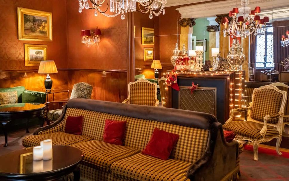 Balai Menunggu Gambar