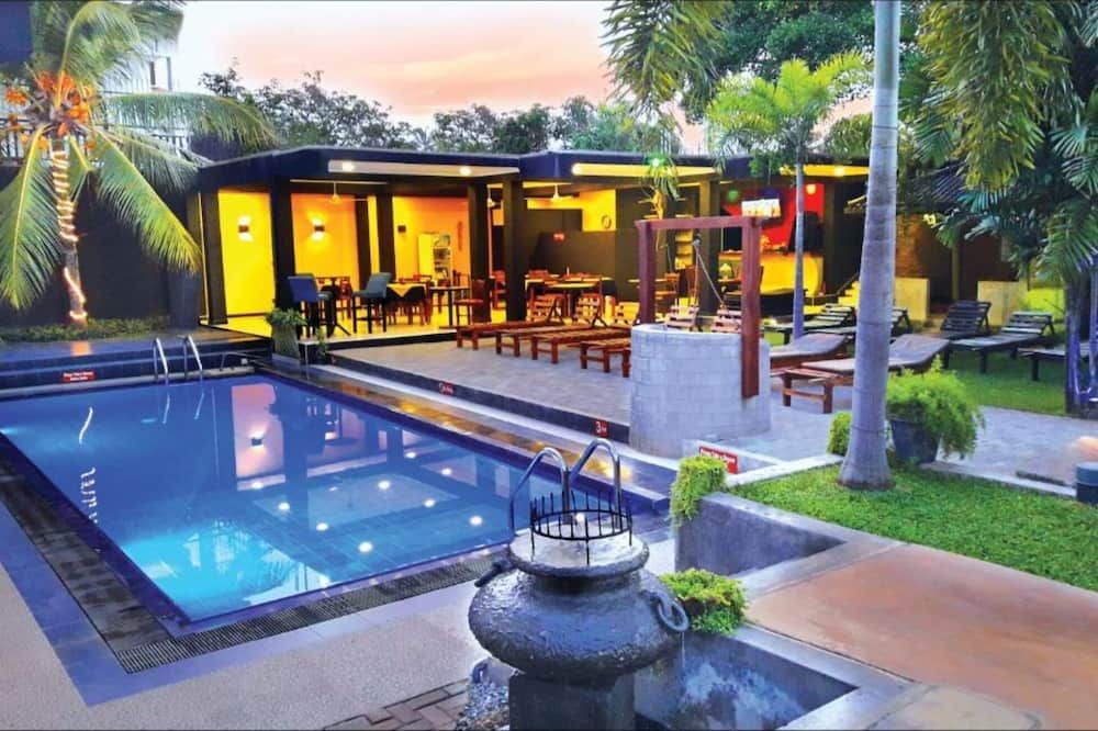 Kolam renang Gambar