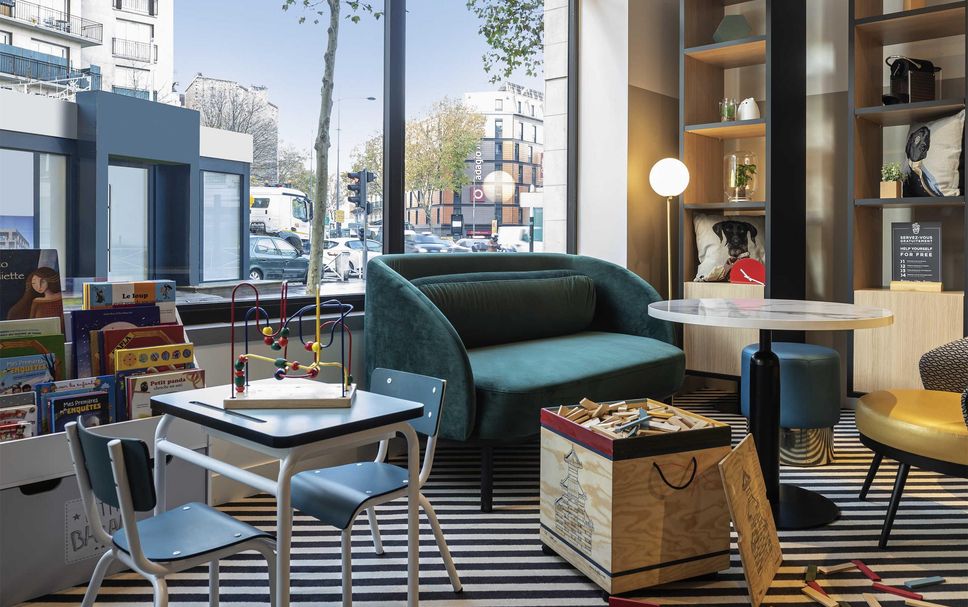 Balai Menunggu Gambar