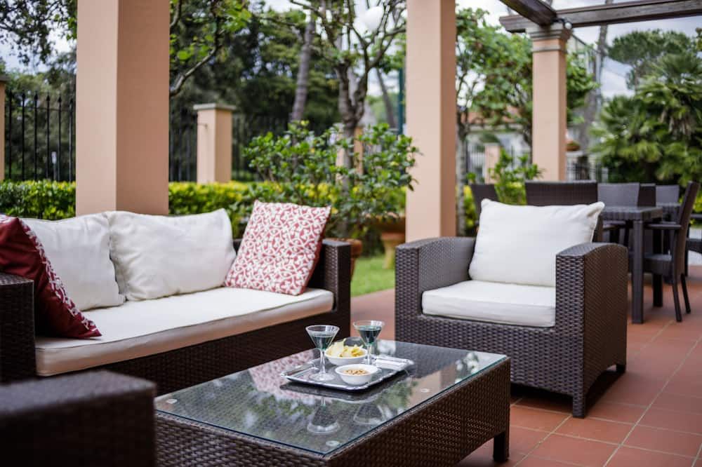 Patio Gambar