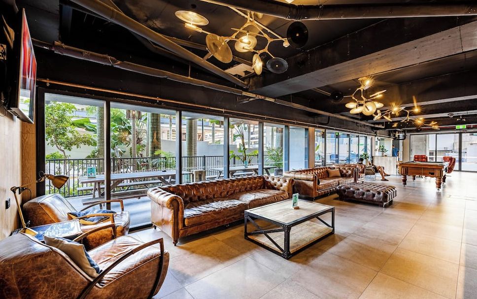 Balai Menunggu Gambar