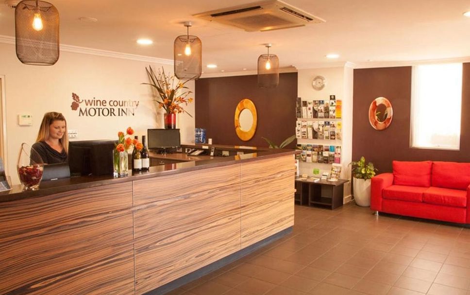 Meja Penyambut Tetamu Gambar