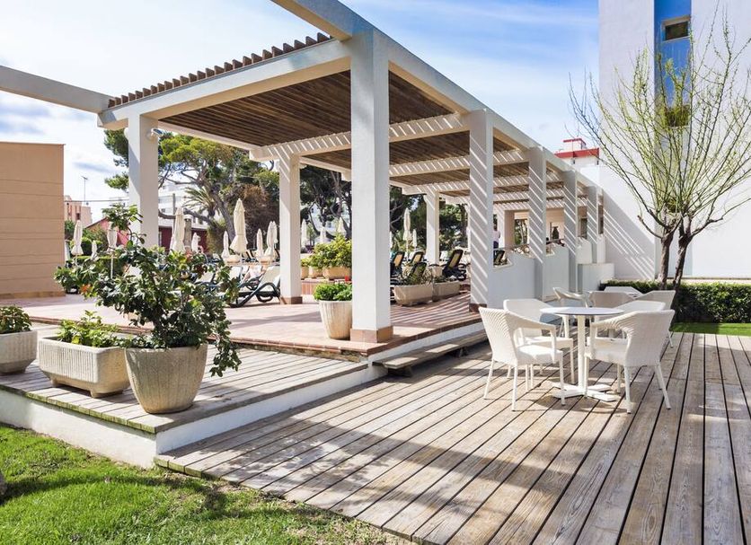 Patio Gambar