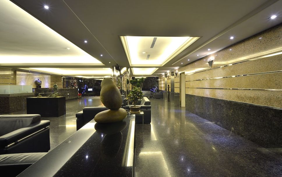 Meja Penyambut Tetamu Gambar