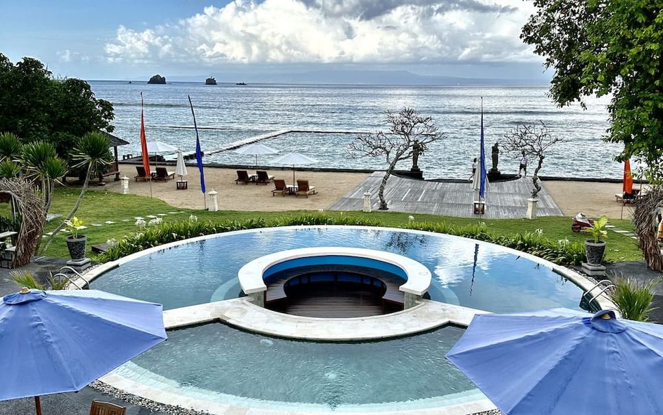 Kolam renang Gambar