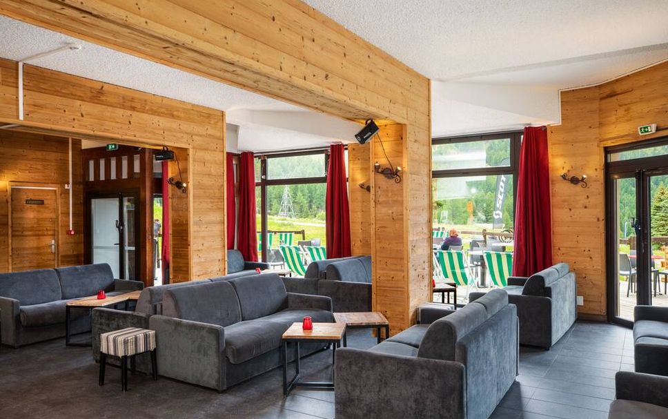 Balai Menunggu Gambar