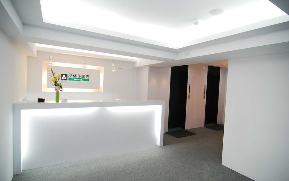 Meja Penyambut Tetamu Gambar