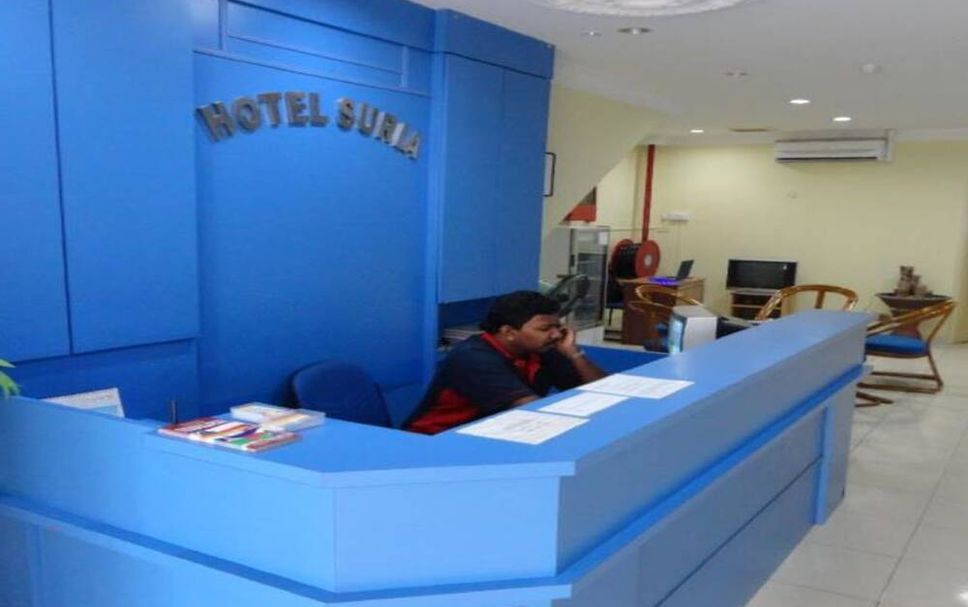 Meja Penyambut Tetamu Gambar