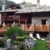 Pemandangan luar