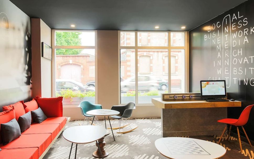 Balai Menunggu Gambar