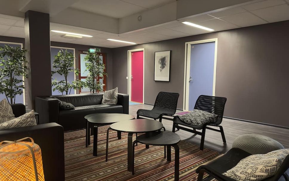 Balai Menunggu Gambar