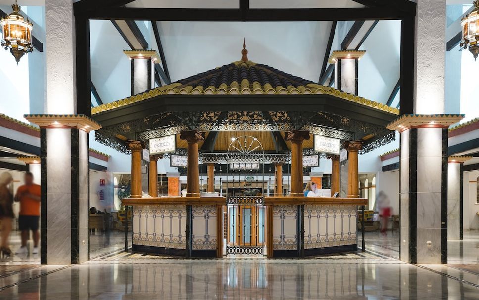 Meja Penyambut Tetamu Gambar