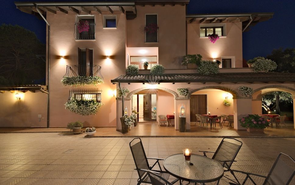 Patio Gambar