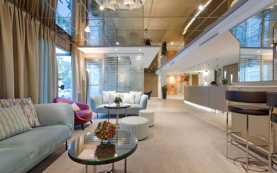 Balai Menunggu Gambar