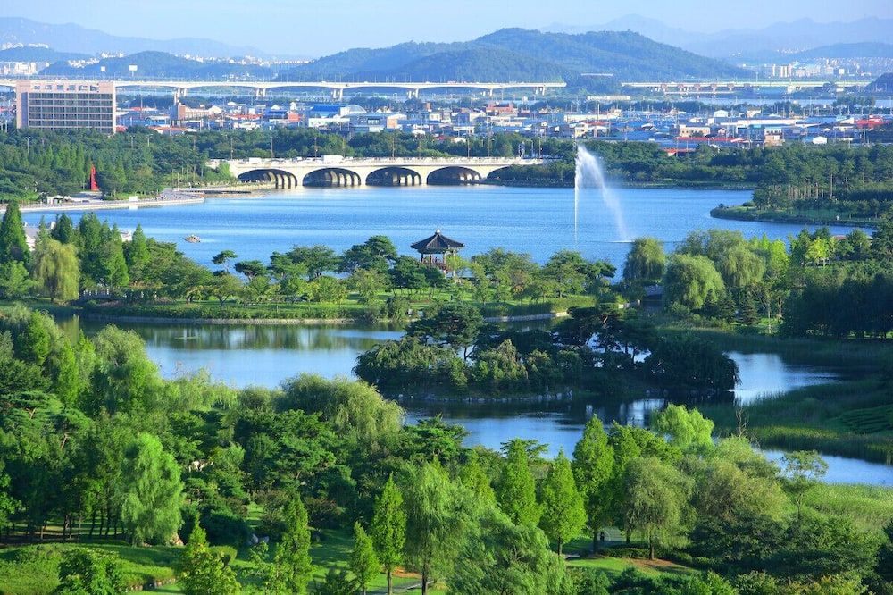 Pemandangan luar