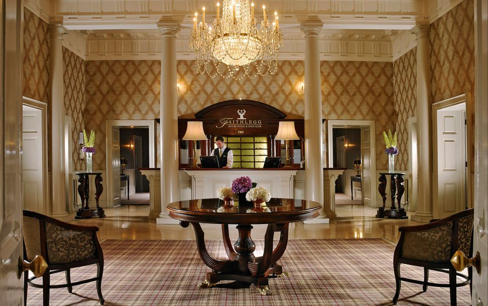 Balai Menunggu Gambar