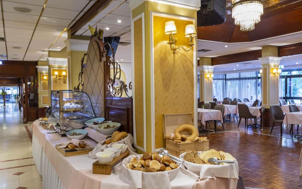 Buffet Gambar