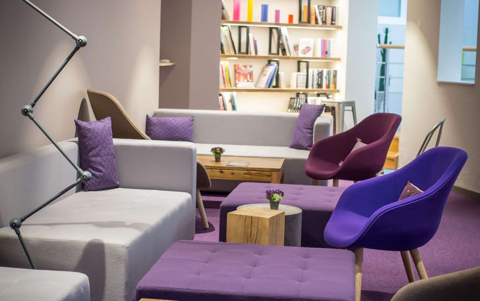 Balai Menunggu Gambar