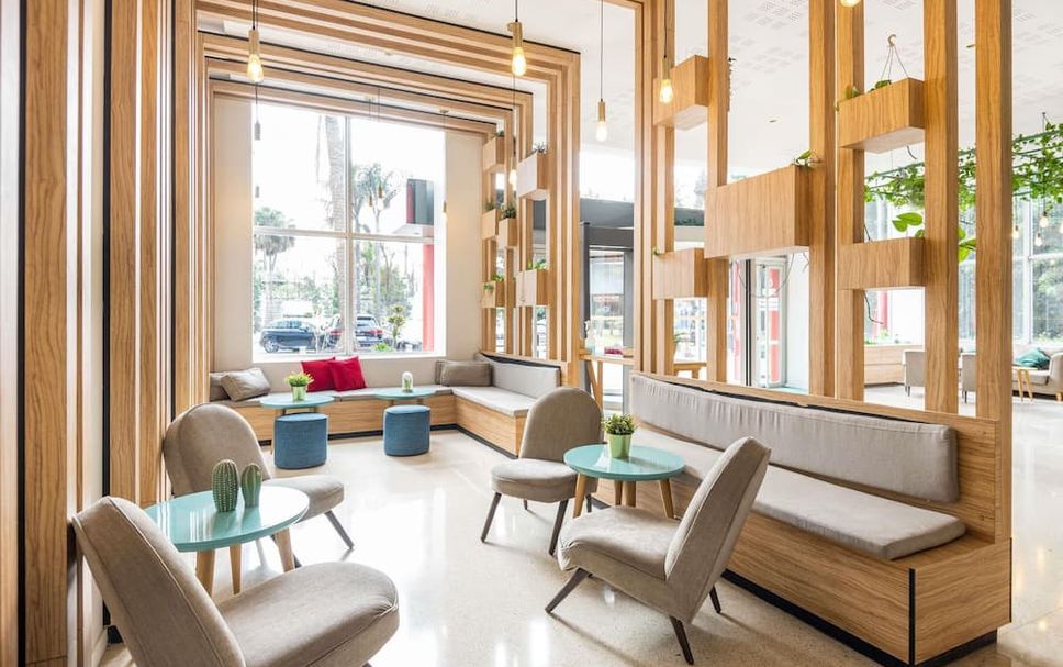 Balai Menunggu Gambar