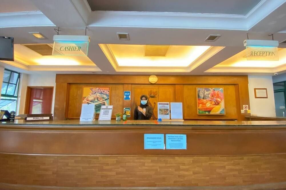Meja Penyambut Tetamu Gambar