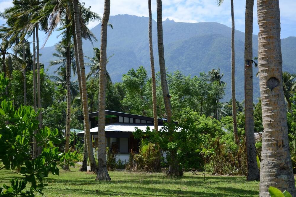 Pemandangan luar