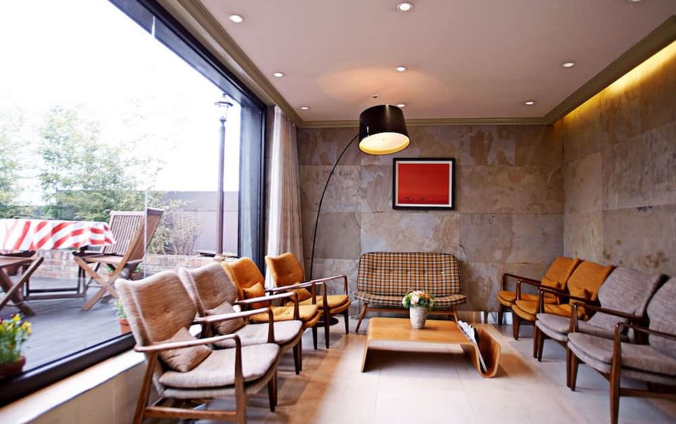 Balai Menunggu Gambar