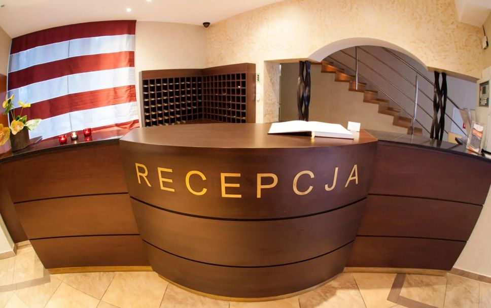 Meja Penyambut Tetamu Gambar