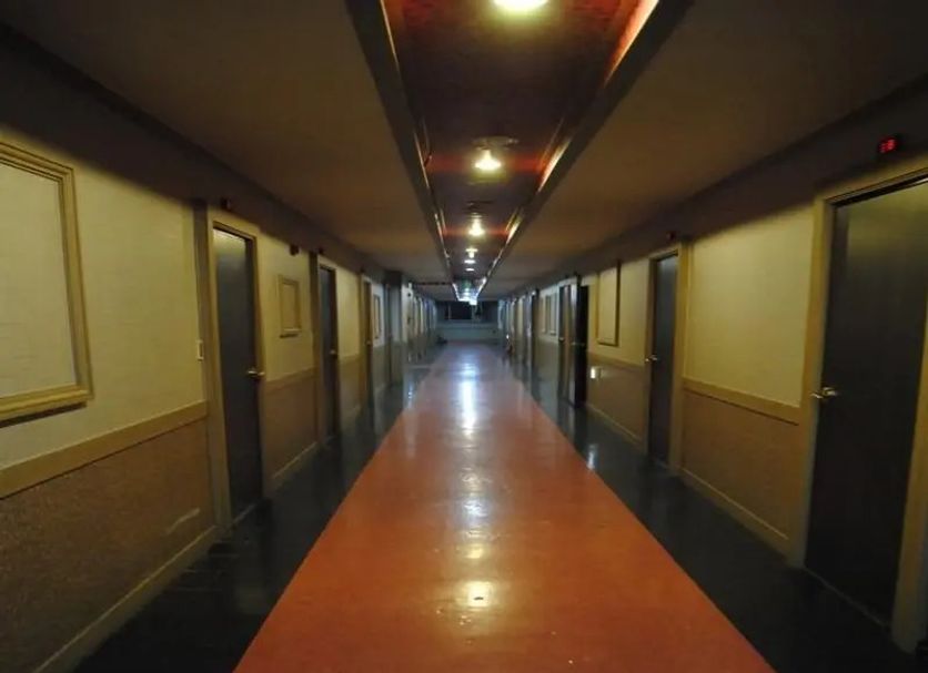 hallway Gambar