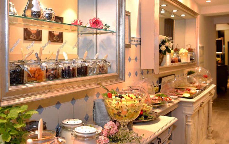 Buffet Gambar