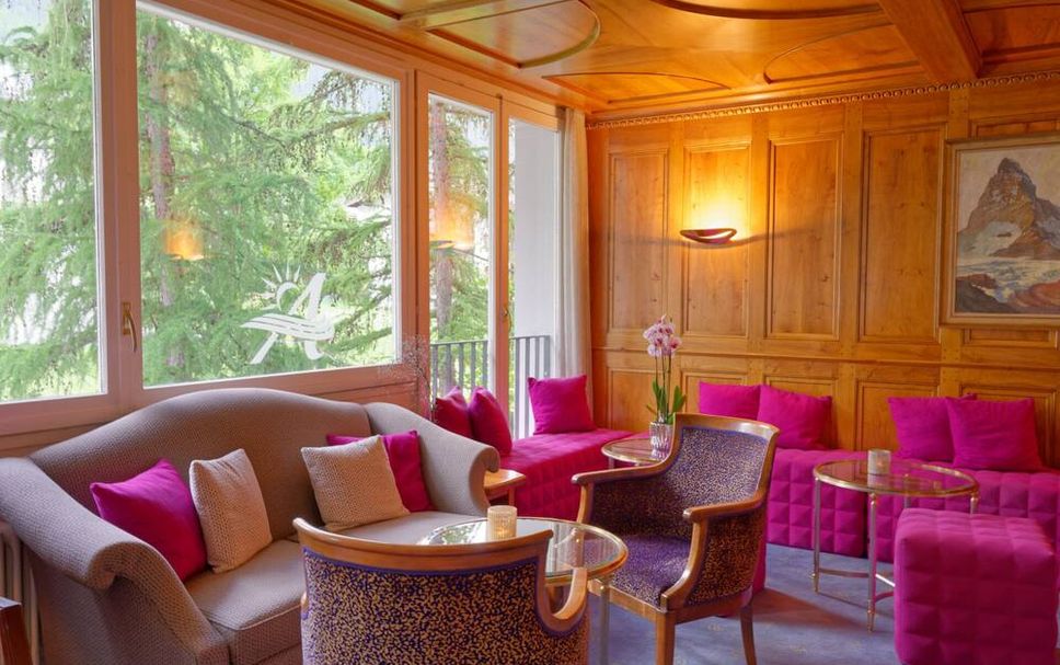 Balai Menunggu Gambar