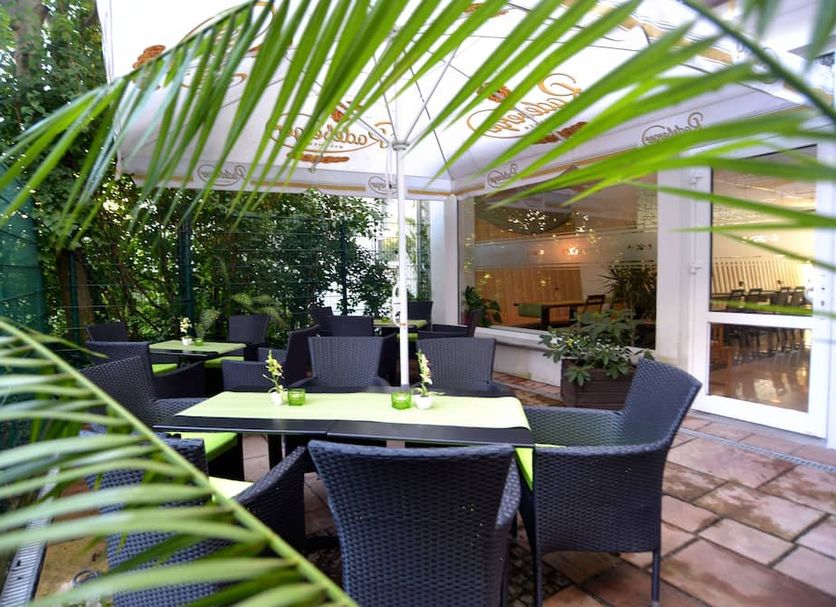 Patio Gambar