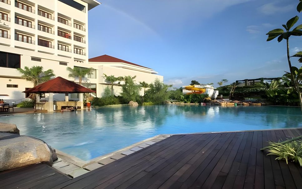 Kolam renang Gambar