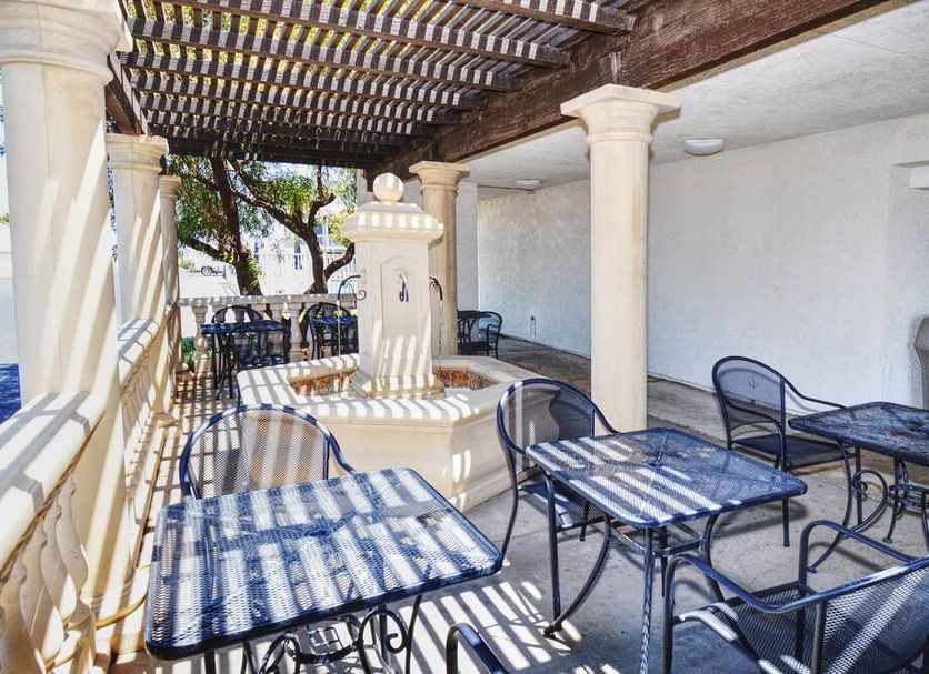 Patio Gambar