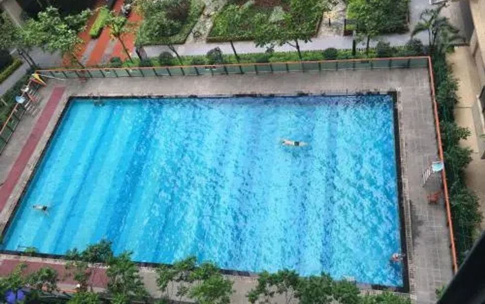 Kolam renang Gambar