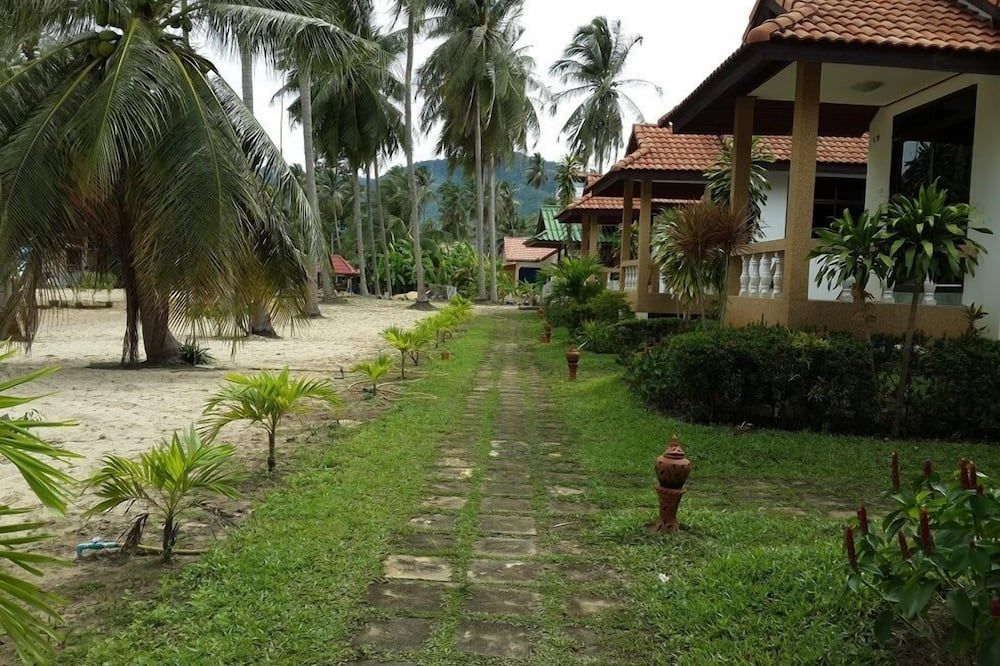 Pemandangan luar