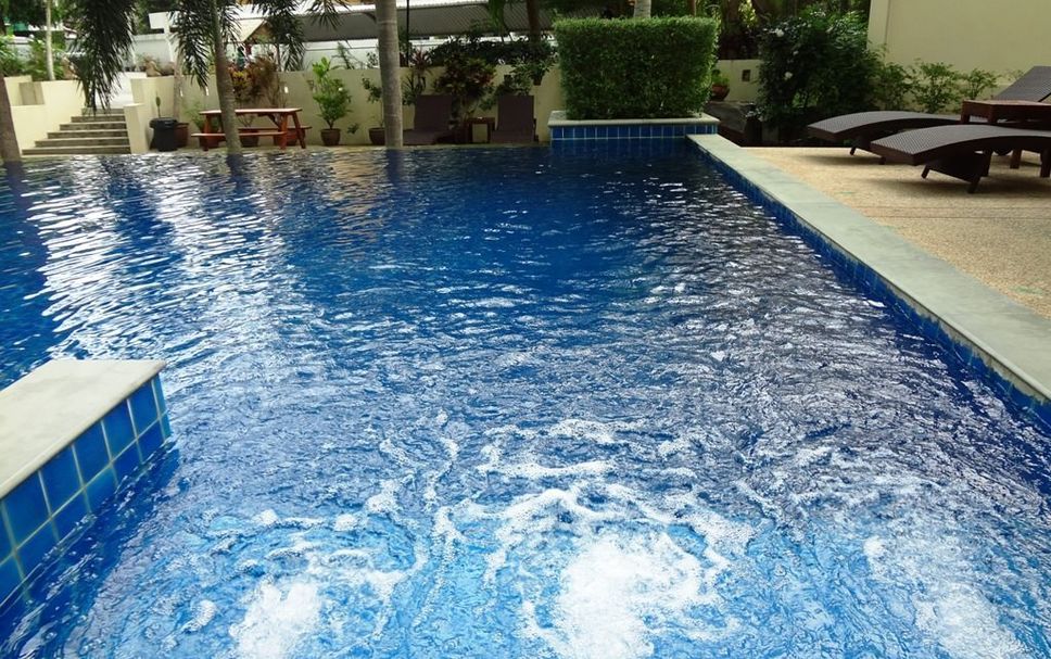 Kolam renang Gambar