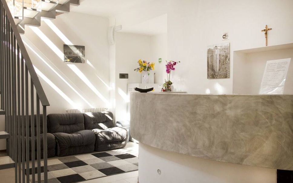 Meja Penyambut Tetamu Gambar