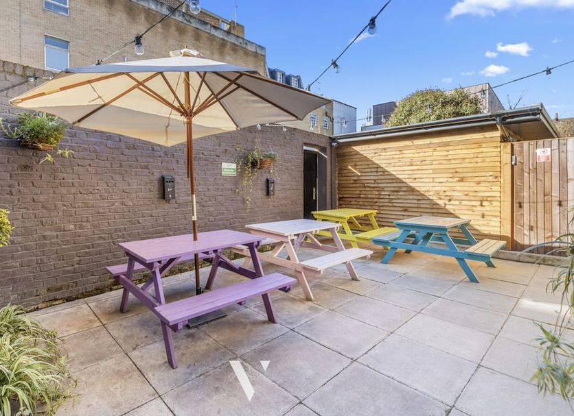 Patio Gambar
