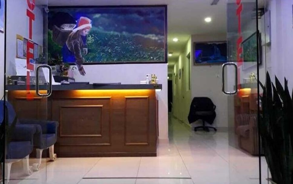 Meja Penyambut Tetamu Gambar