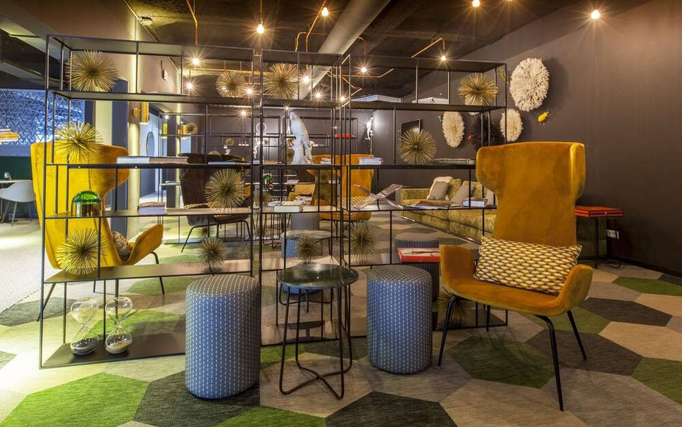 Balai Menunggu Gambar