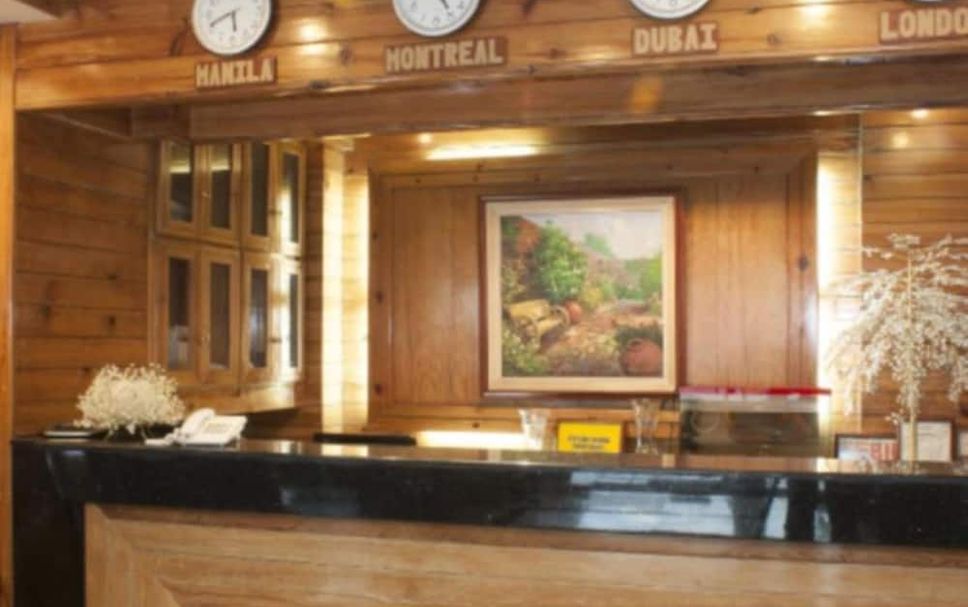 Meja Penyambut Tetamu Gambar