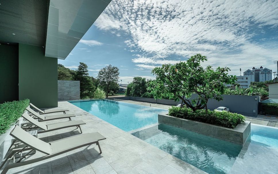 Kolam renang Gambar