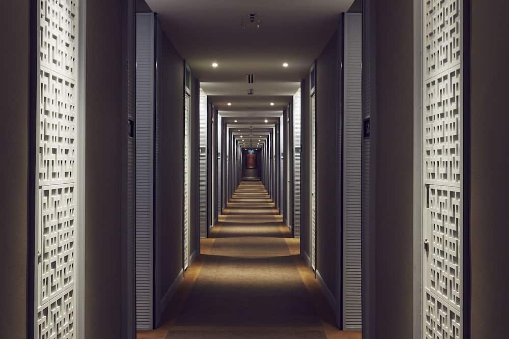 hallway Gambar