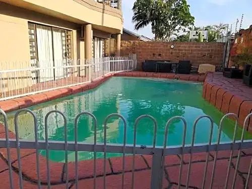 Kolam renang Gambar