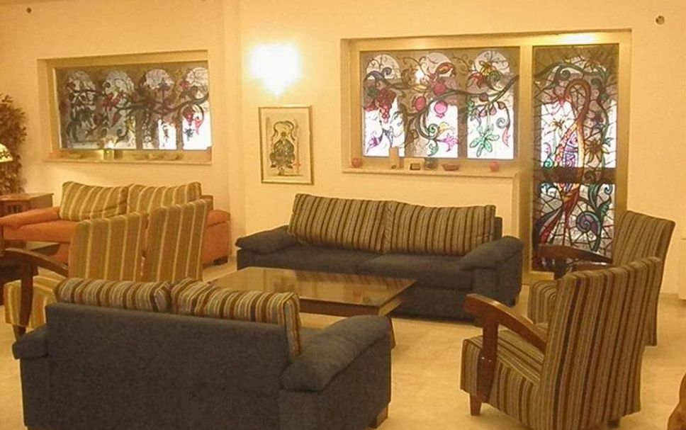 Balai Menunggu Gambar