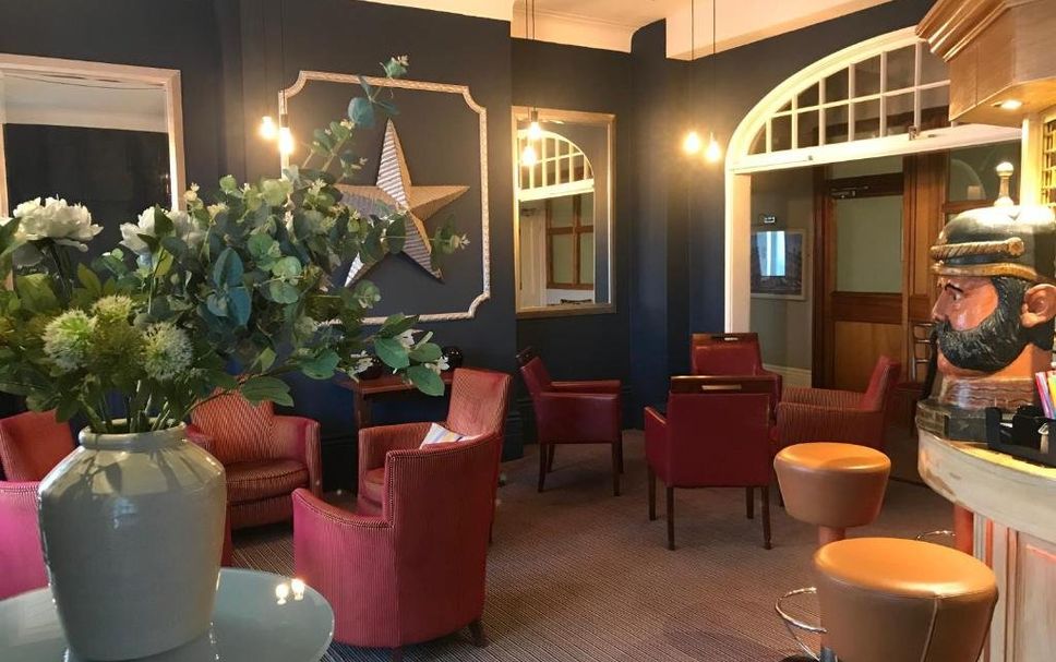 Hotel amenity Gambar