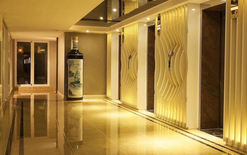 hallway Gambar