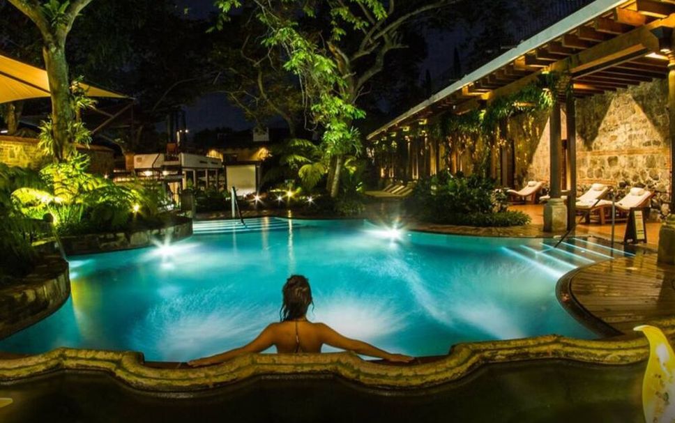 Kolam renang Gambar